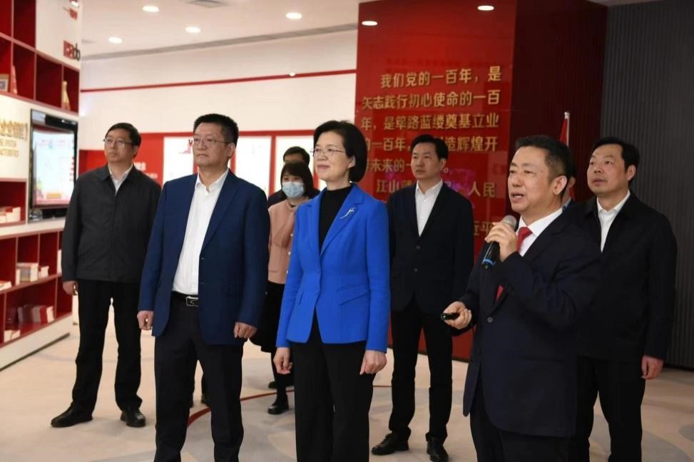 江苏省委常委、组织部部长沈莹调研k8凯发1