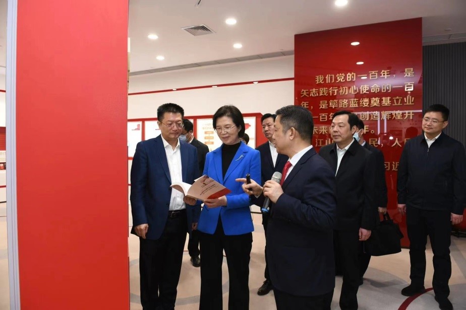 江苏省委常委、组织部部长沈莹调研k8凯发2